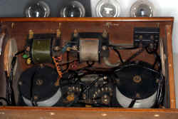 creo3.jpg (244067 byte)